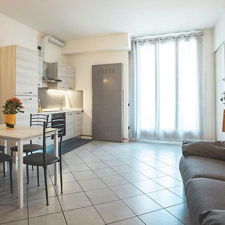 דסיו Suite Il Borgo Monza - Milano + Garage Privato מראה חיצוני תמונה