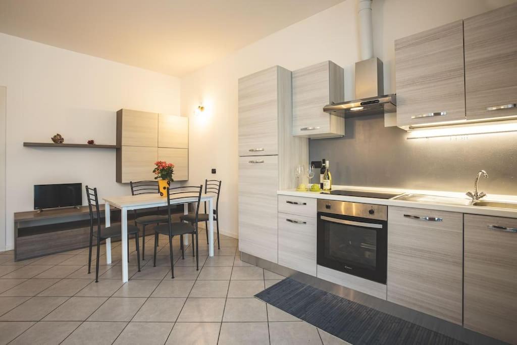 דסיו Suite Il Borgo Monza - Milano + Garage Privato מראה חיצוני תמונה